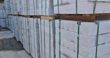 滨州芝麻白路牙石，路侧石