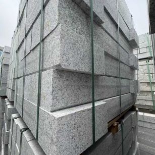 滨州芝麻白路牙石 马路牙子