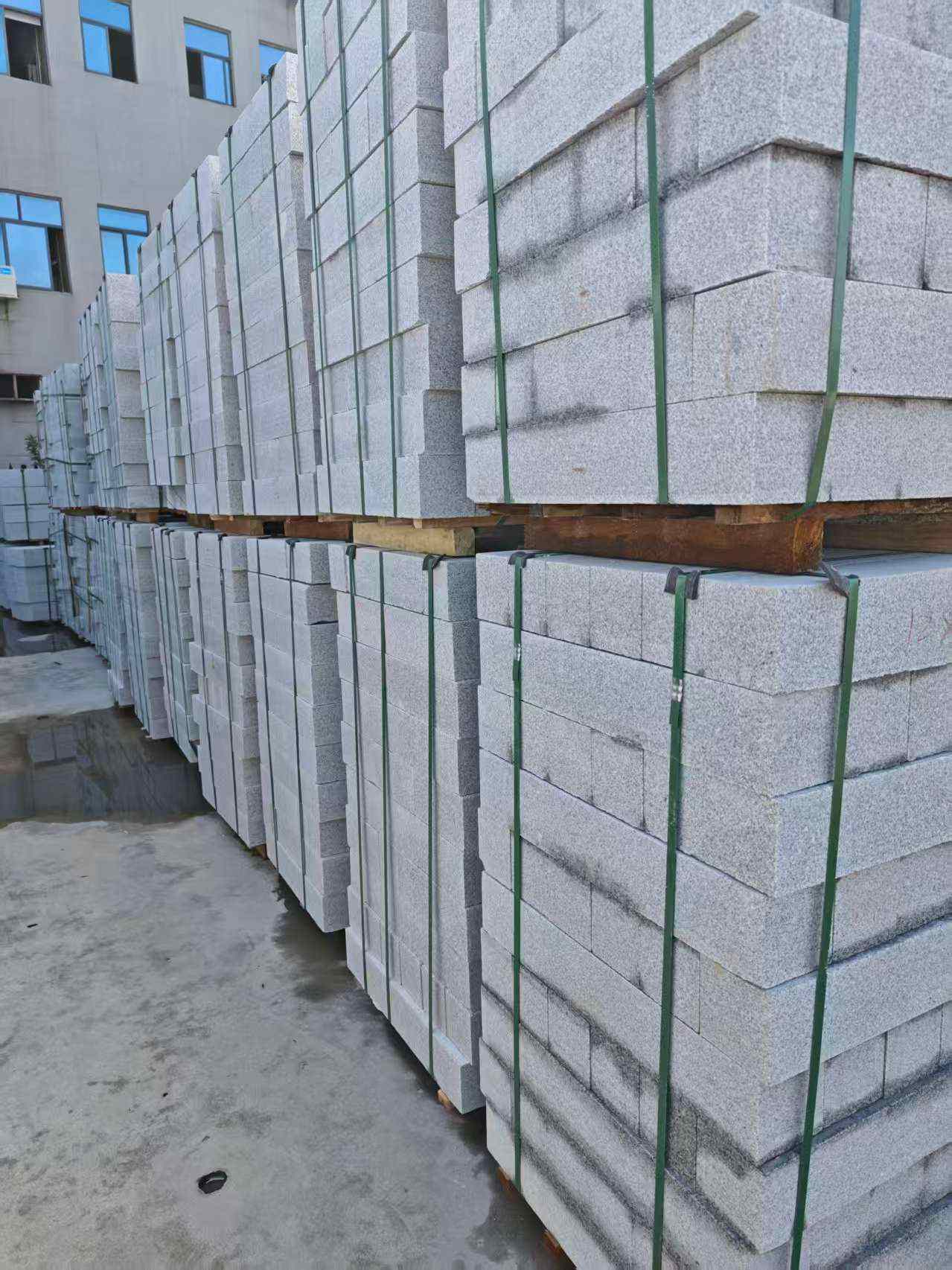 滨州芝麻白路牙石，路侧石